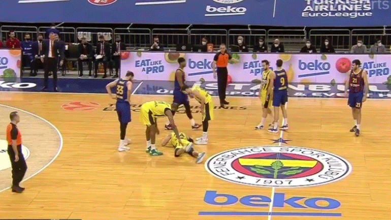 Euroleague: «Συναγερμός» στη Φενερμπαχτσέ με τον Βέσελι